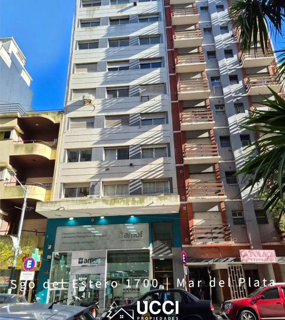 Venta Oficina con 3 despachos y recepción / seguridad y ubicación 2