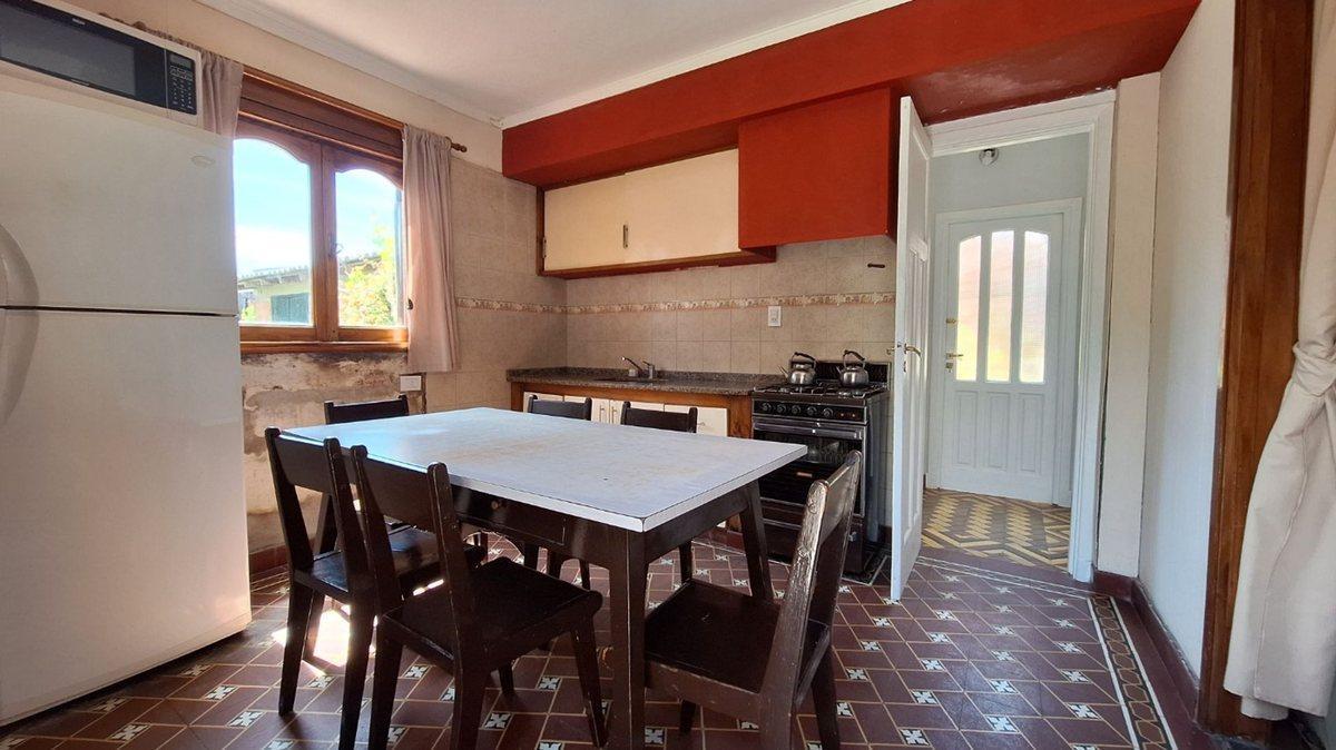 Venta Galpon o Local 130 m² C/ Casa 3 Amb y Parque 1