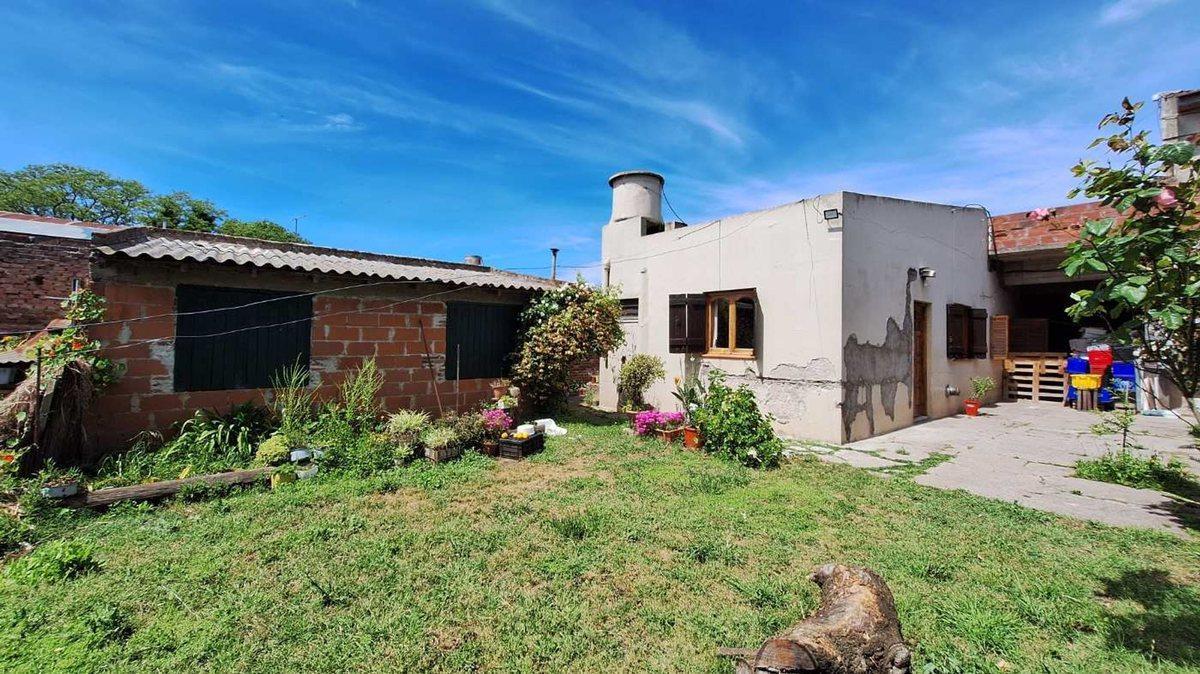 Venta Galpon o Local 130 m² C/ Casa 3 Amb y Parque 5