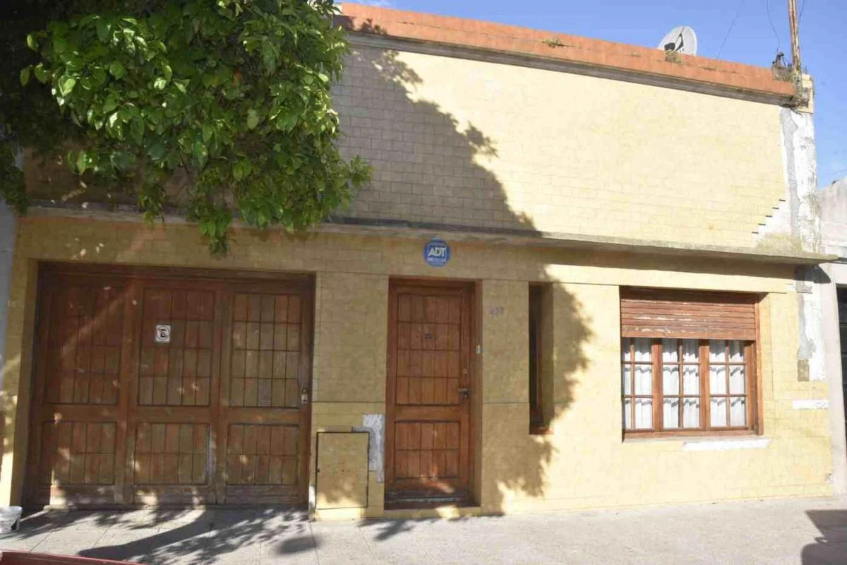 Venta Casa 4 Ambientes con Garage Centro Balcarce 5