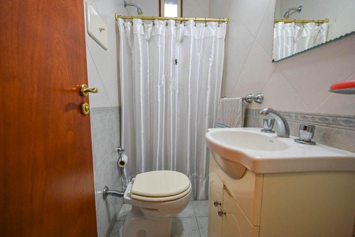 Venta Casa 5 Ambientes con Pileta La Florida Uno 4