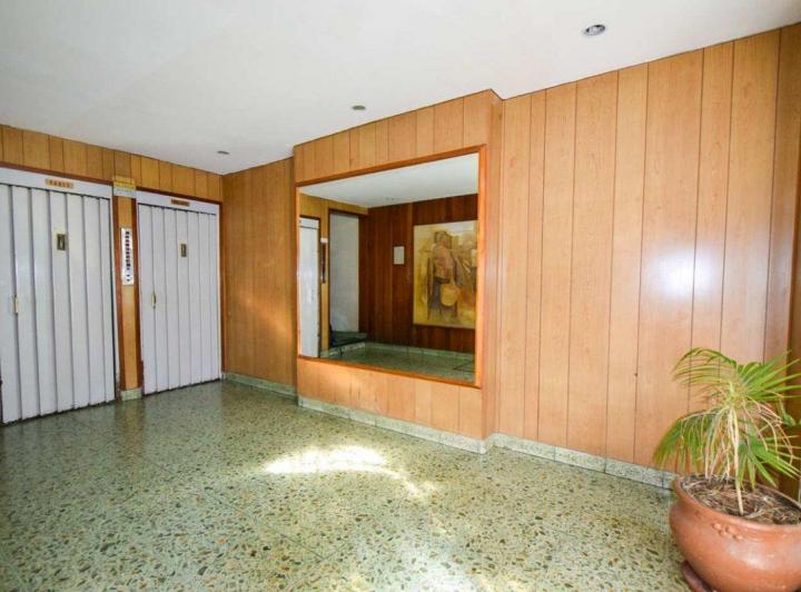 VENTA MONOAMBIENTE AL FRENTE CENTRO 4