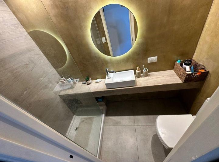 VENTA MONOAMBIENTE AMOBLADO VISTA AL MAR LA PERLA 4