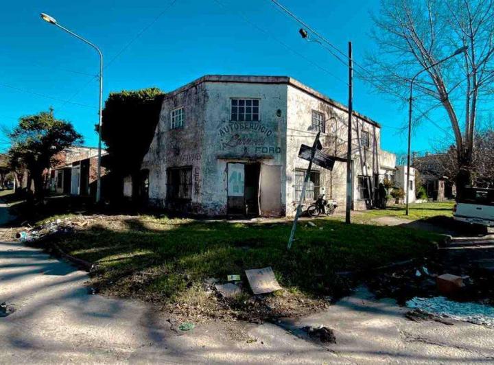 VENTA GALPON CON CASA 4 AMBIENTES A RECICLAR 1