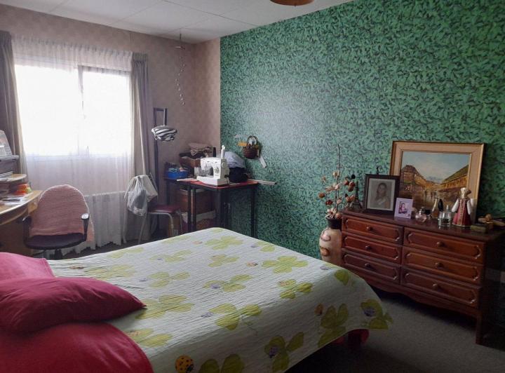 VENTA 3 DEPARTAMENTOS Y PIZZERIA - BARRIO ALFAR 4