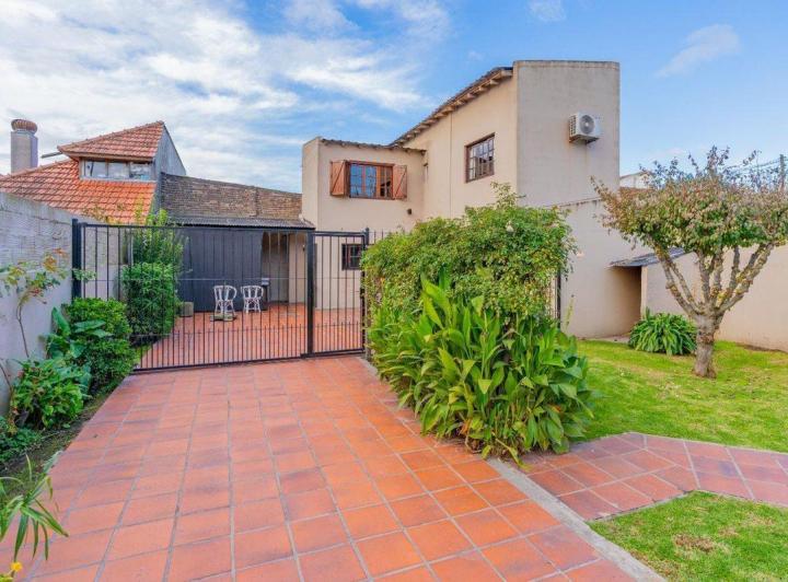 VENTA DOS CASAS EN BLOCK B. GRAL. PUEYRREDÓN 1
