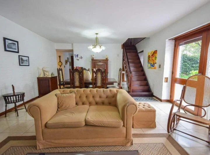 VENTA CASA 5 AMBIENTES CON PILETA LA FLORIDA UNO 3