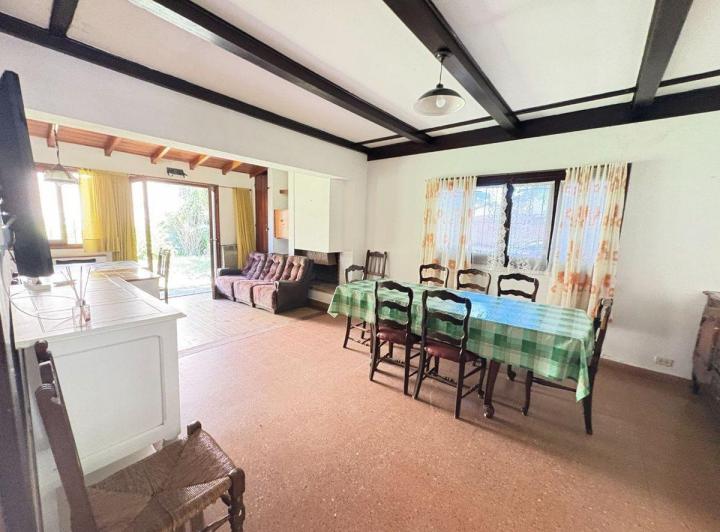 Venta Casa 4 ambientes mas dependencia Miramar 3