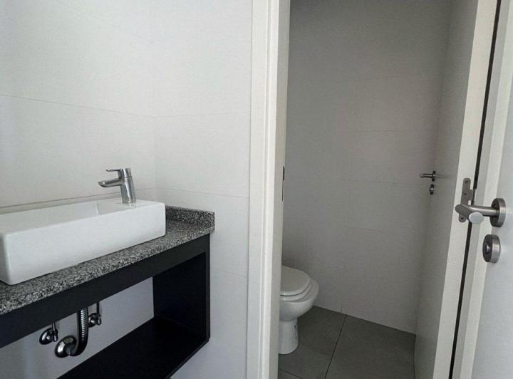ALQUILER MODERNA OFICINA EN BARRIO SAN JOSÉ 4