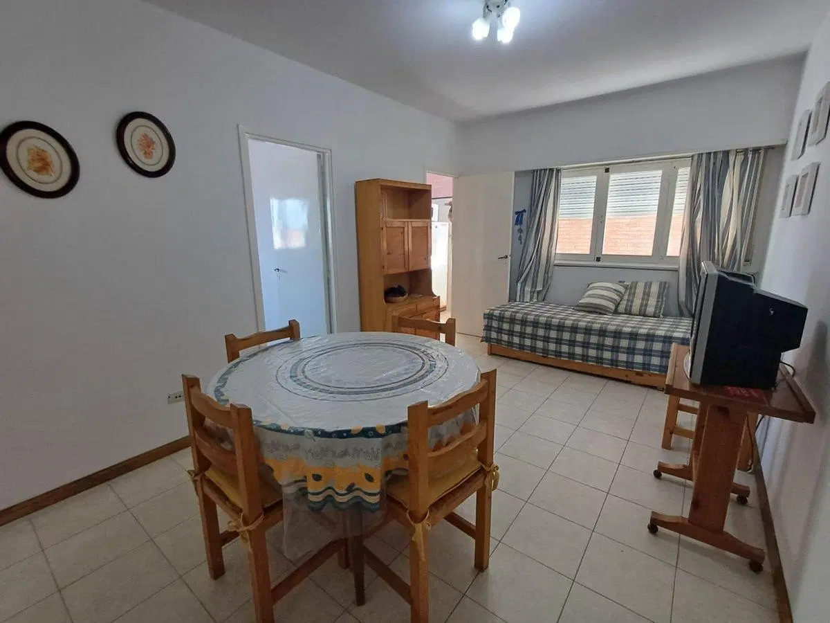 VENTA DEPARTAMENTO 2 AMBIENTES MIRAMAR 4