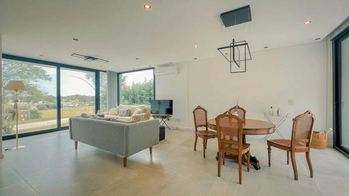 Venta Casa 4 Ambientes Barrancas de San Benito 2