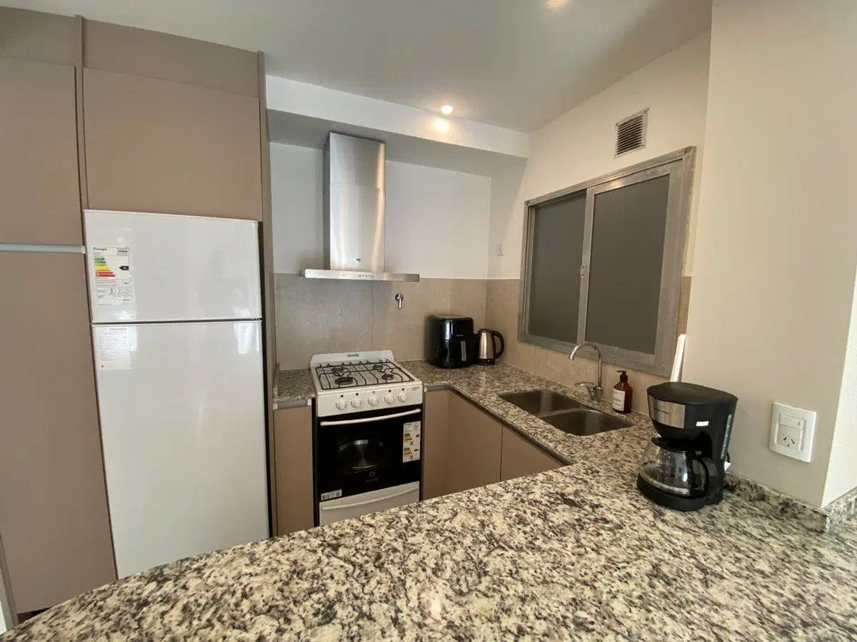 Venta Depto 2 amb c/balcon Reciclado en Pza Colon 2