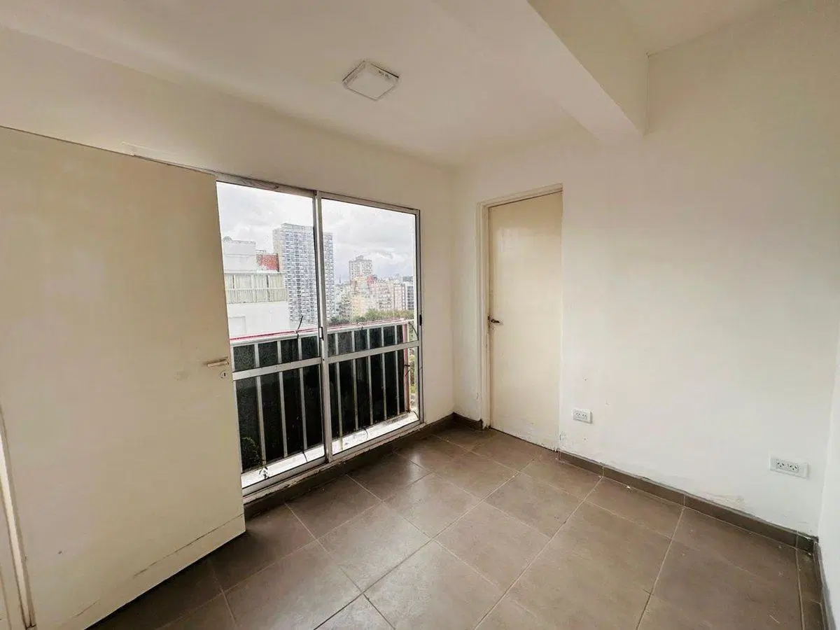VENTA DEPTO 2 AMB C/ DEPENDENCIA AL FRENTE 5