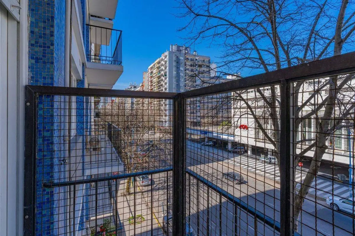 VENTA DEPTO 2 AMB COLON FRENTE RECICLADO BALCON 2