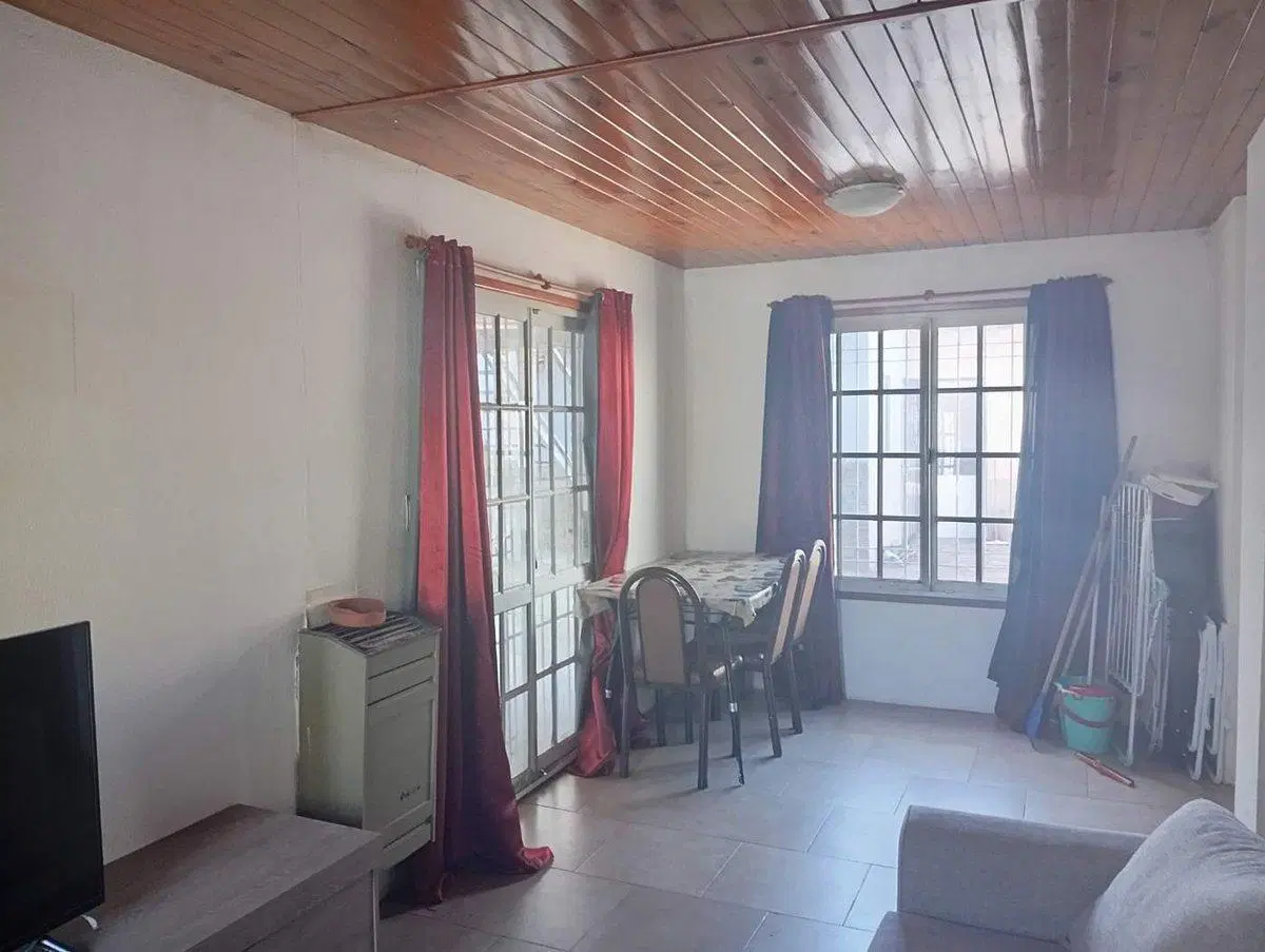 VENTA CASA MAS DOS  DEPARTAMENTOS  PUNTA MOGOTES 4