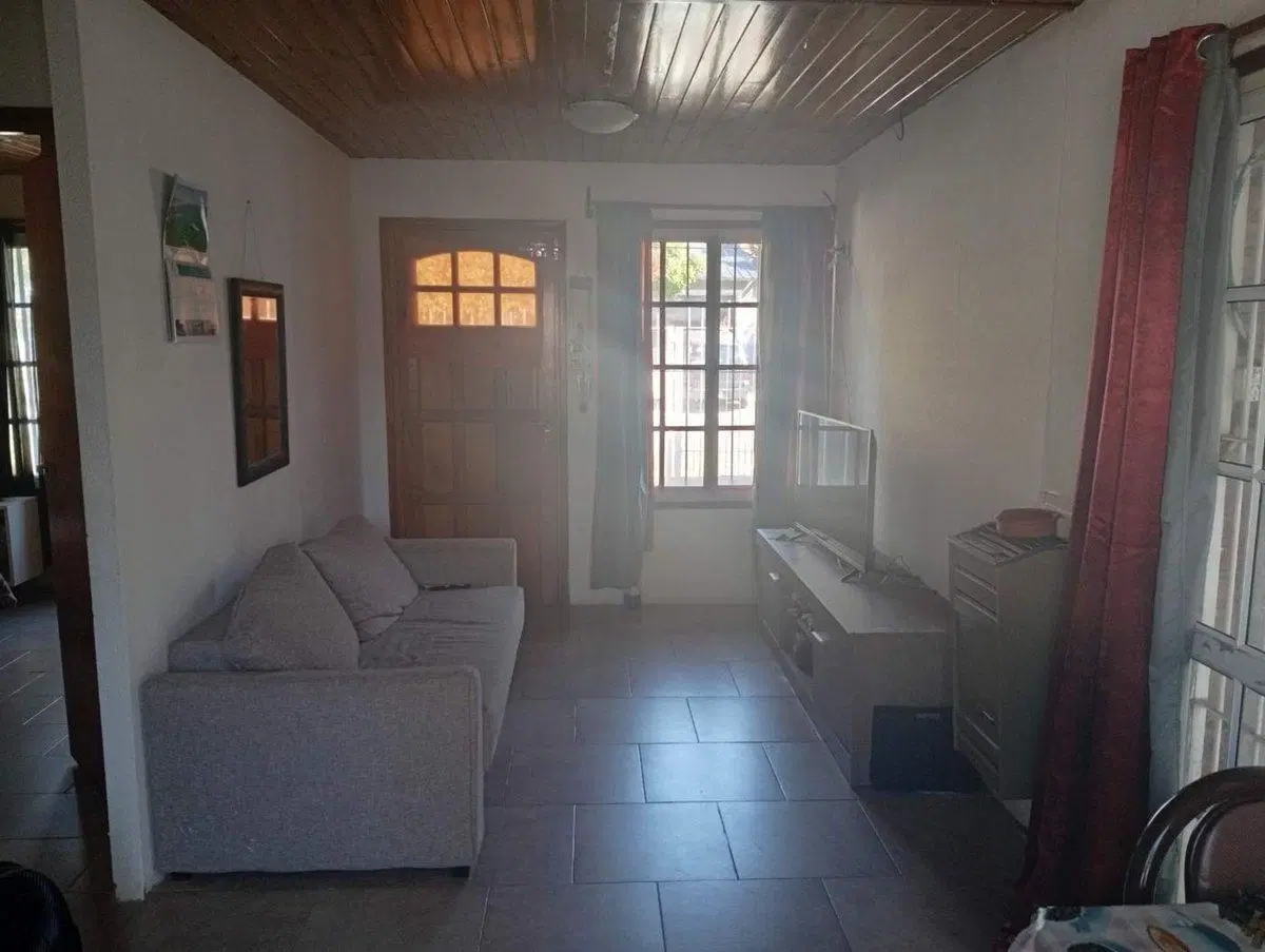 VENTA CASA MAS DOS  DEPARTAMENTOS  PUNTA MOGOTES 3