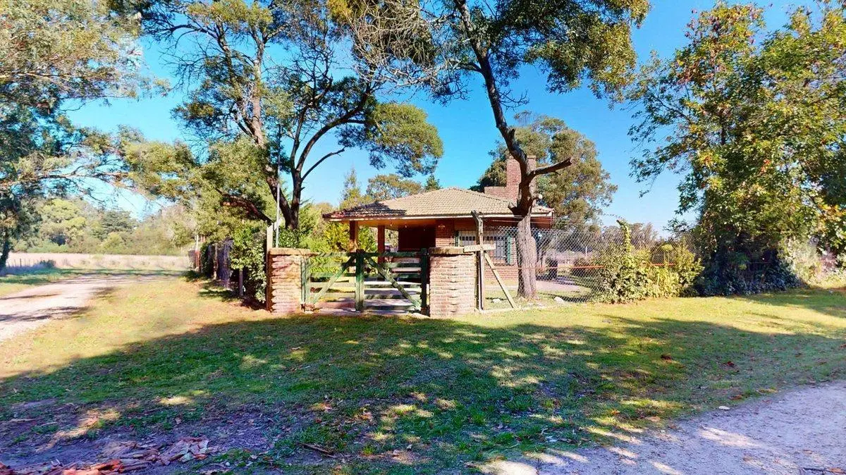VENTA CASA EN PARQUE PEÑA TRES AMBIENTES 4