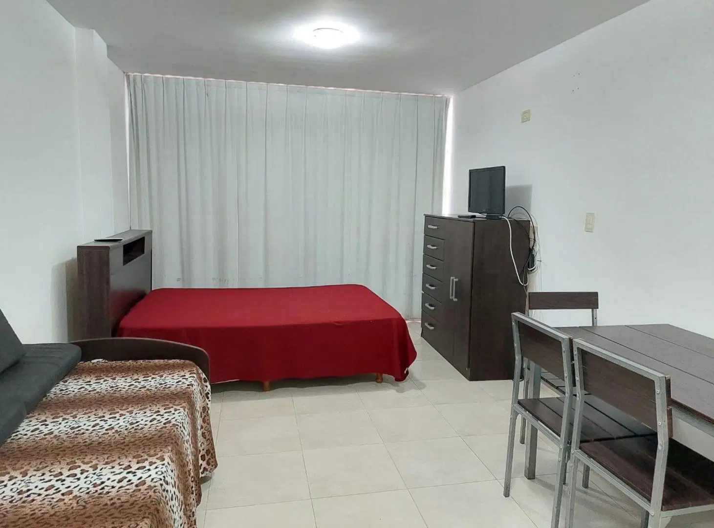 Venta monobambiente gran ventanal Miramar 2