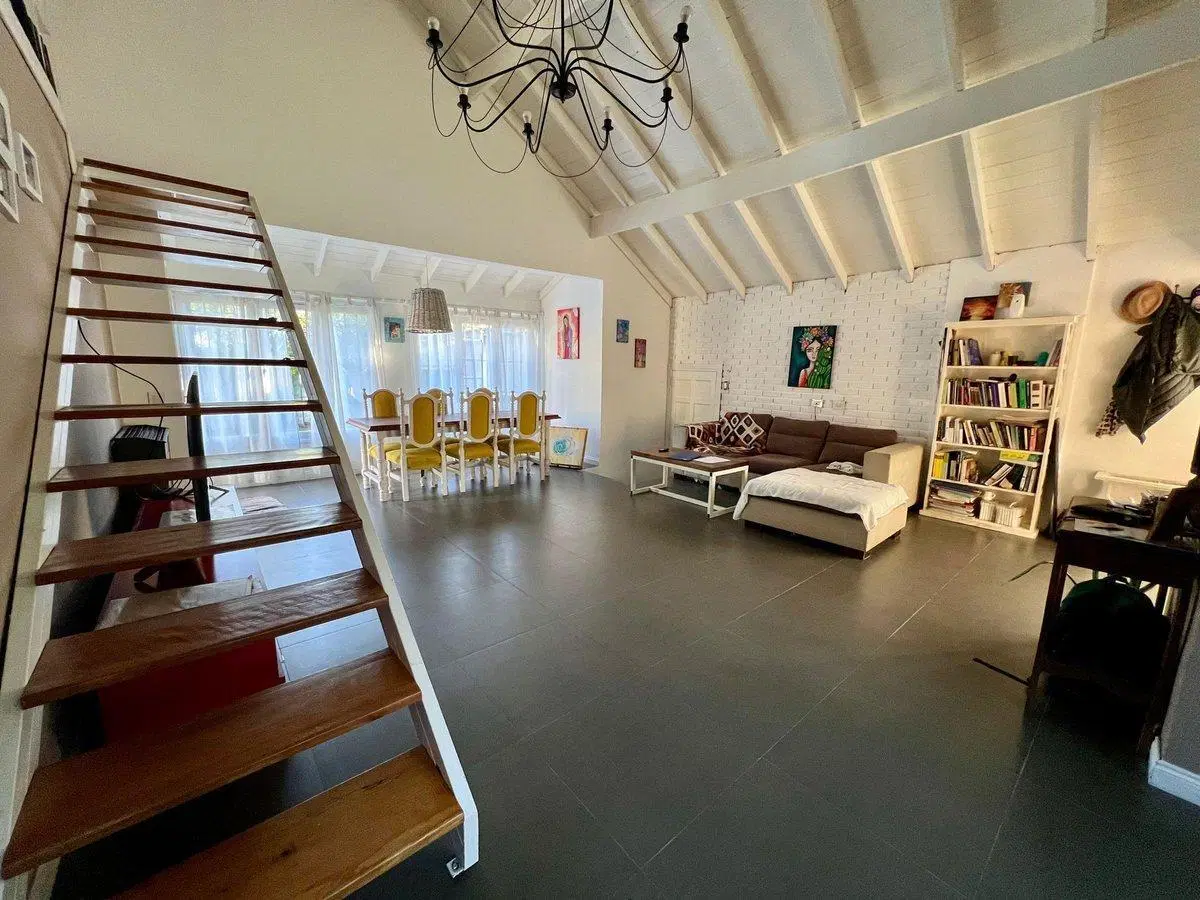 Venta Casa 3amb + Playroom Reciclada Caisamar 2