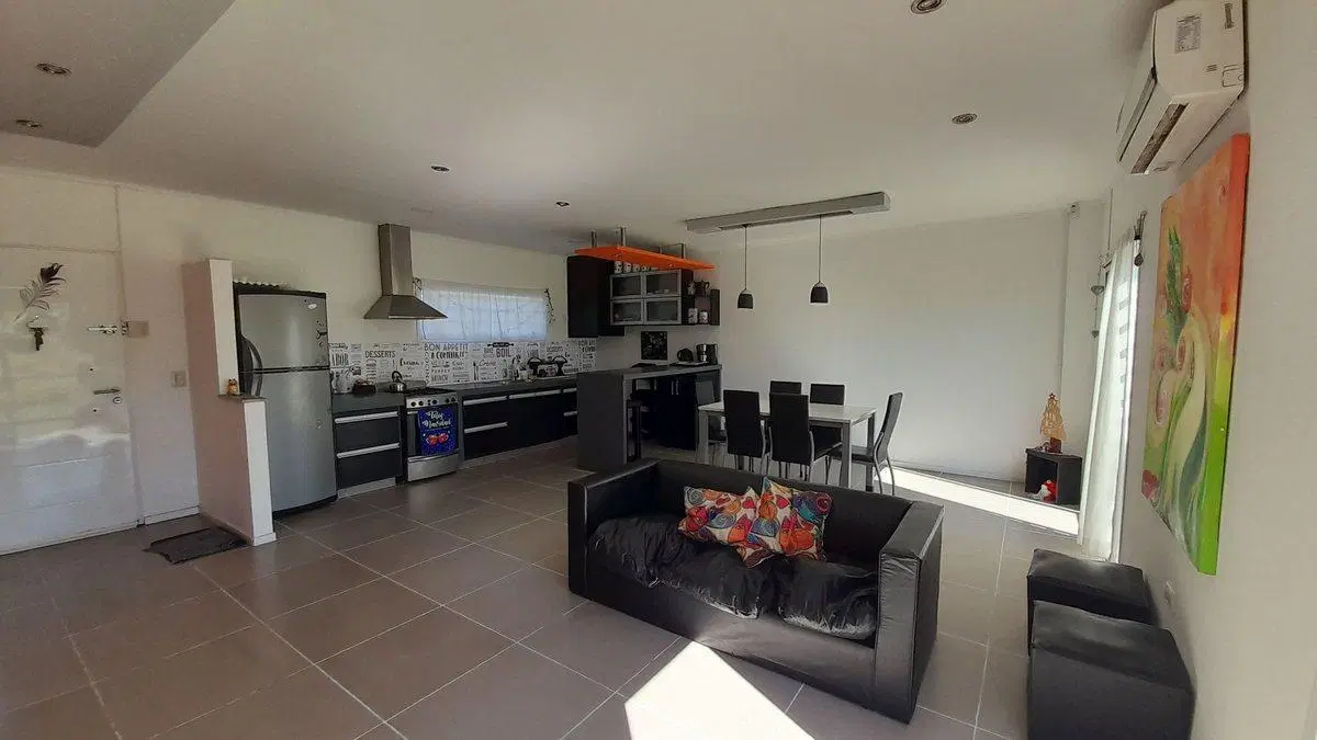 VENTA CASA 3 AMB CON PARQUE Y GARAGE EL MARQUESADO 5
