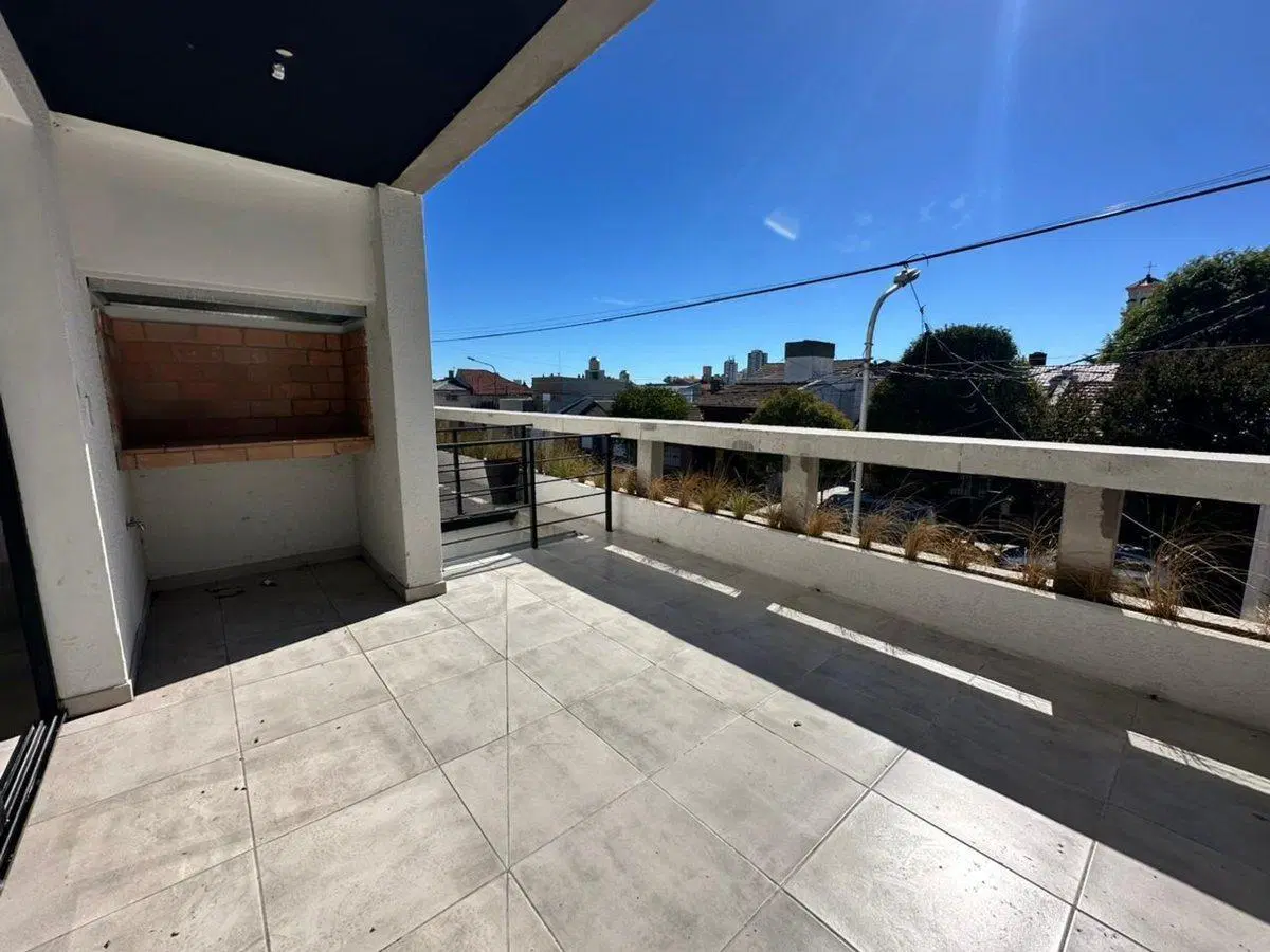 VENTA PH 3 AMB  FRENTE CON TERRAZA BARRIO SAN JOSE 4
