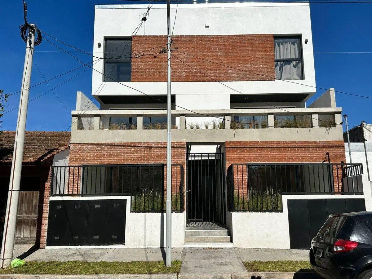 VENTA PH 2 AMB CON BALCÓN PRIMER PISO JAN JOSE 5