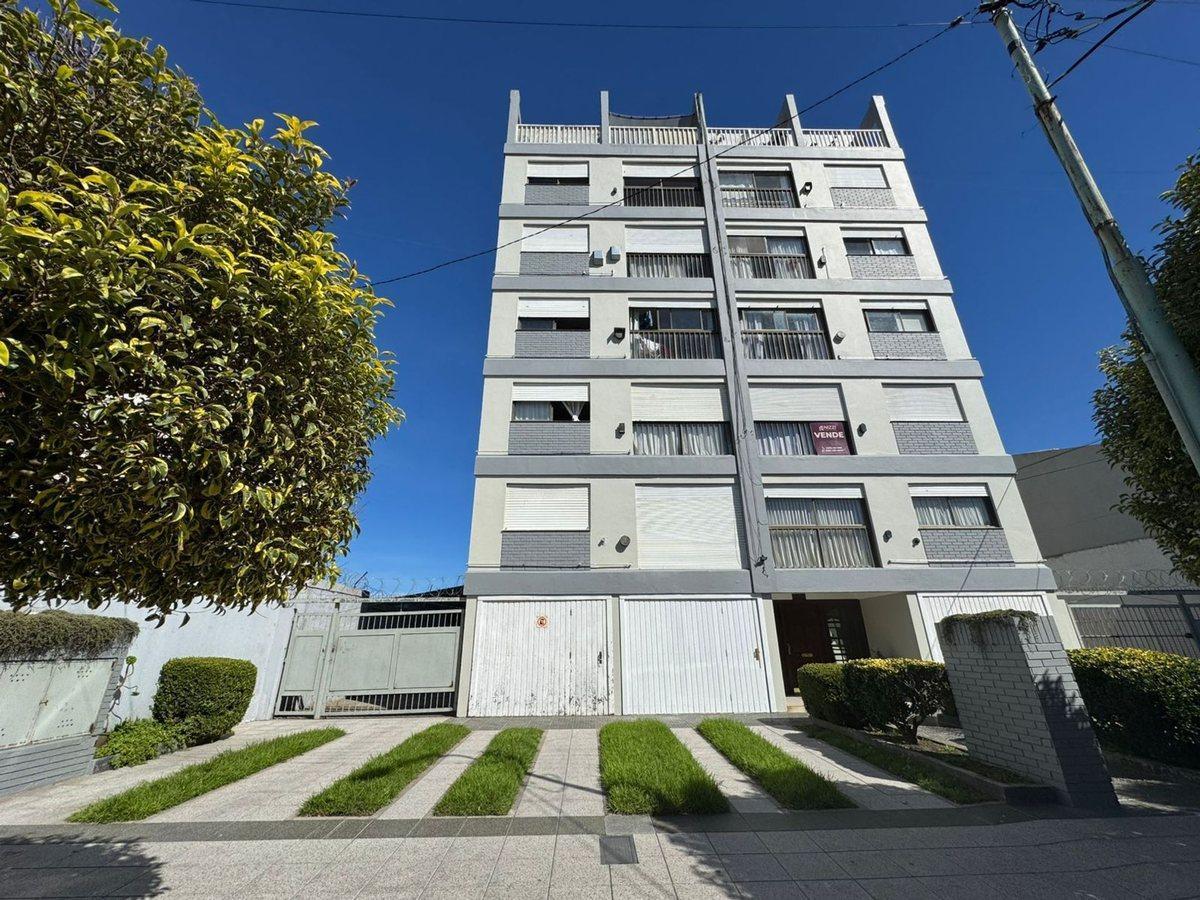 DPTO EN VENTA 3 AMB LUMINOSO CON COCHERA