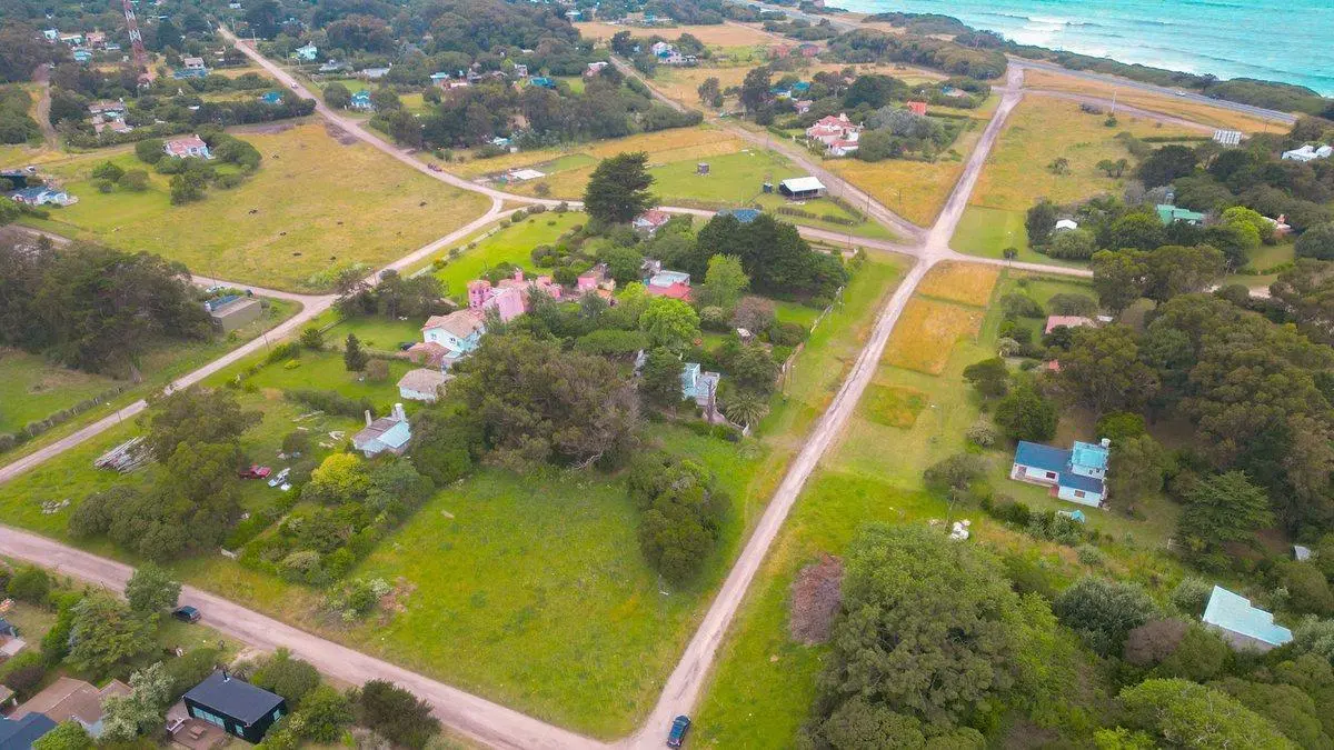 VENTA LOTE EN CHAPADMALAL A PASOS DEL MAR 4