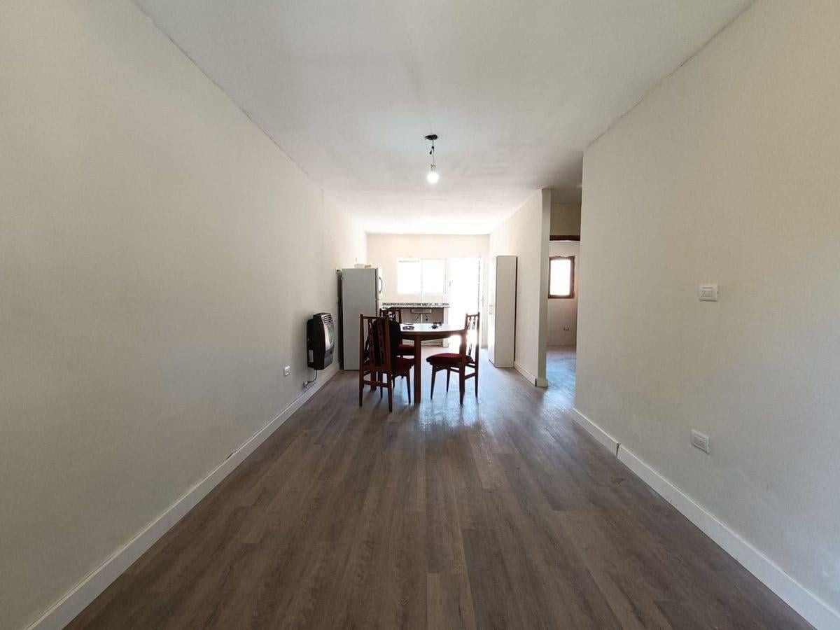 VENTA PH 3 AMBIENTES TIPO CASA CON PATIO Y PARILLA