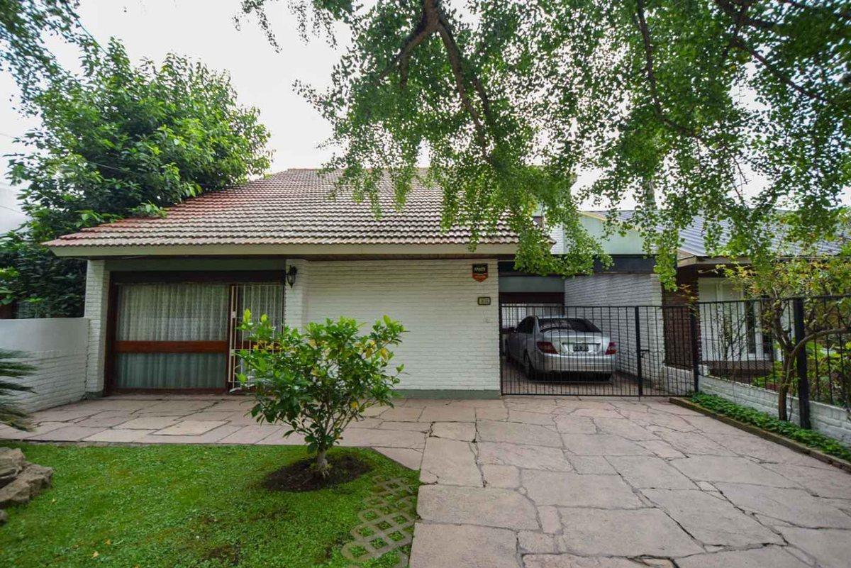 VENTA CASA 5 AMBIENTES CON PILETA LA FLORIDA UNO