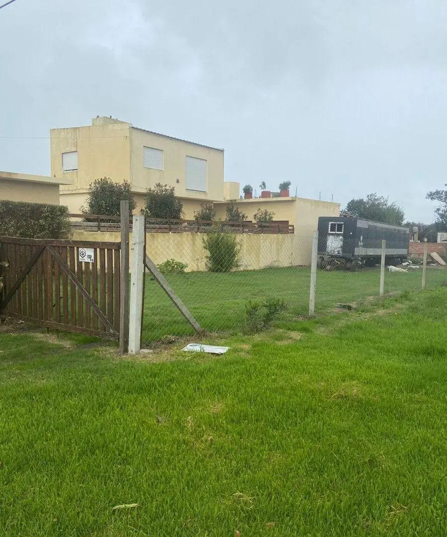 Terreno de 450m2 en venta en Parquemar 5