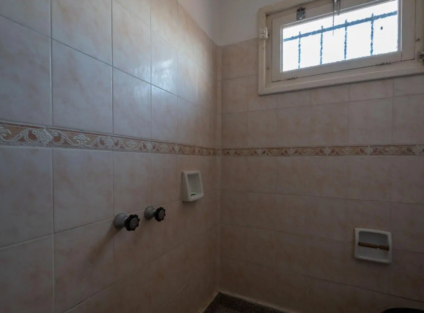 VENTA DE CASA 6 AMBIENTES MIRAMAR 2