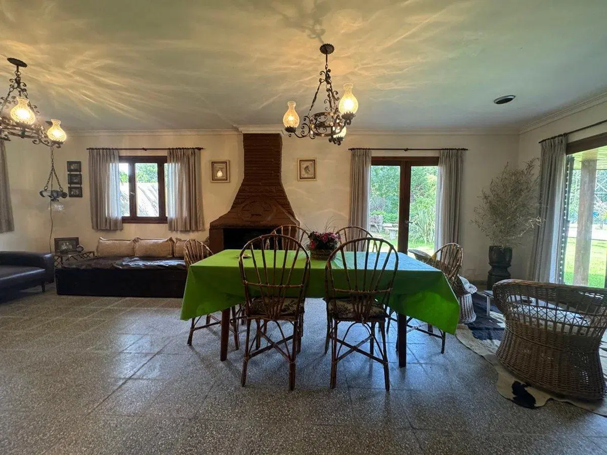 VENTA CASA 2 AMB SOBRE DOS LOTES MAR DE COBO 3