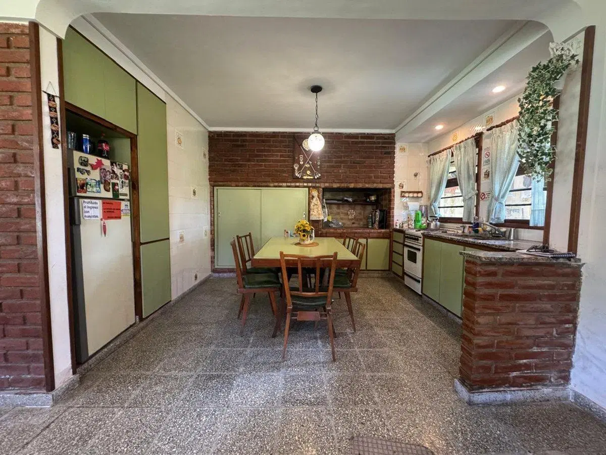 VENTA CASA 2 AMB SOBRE DOS LOTES MAR DE COBO 2