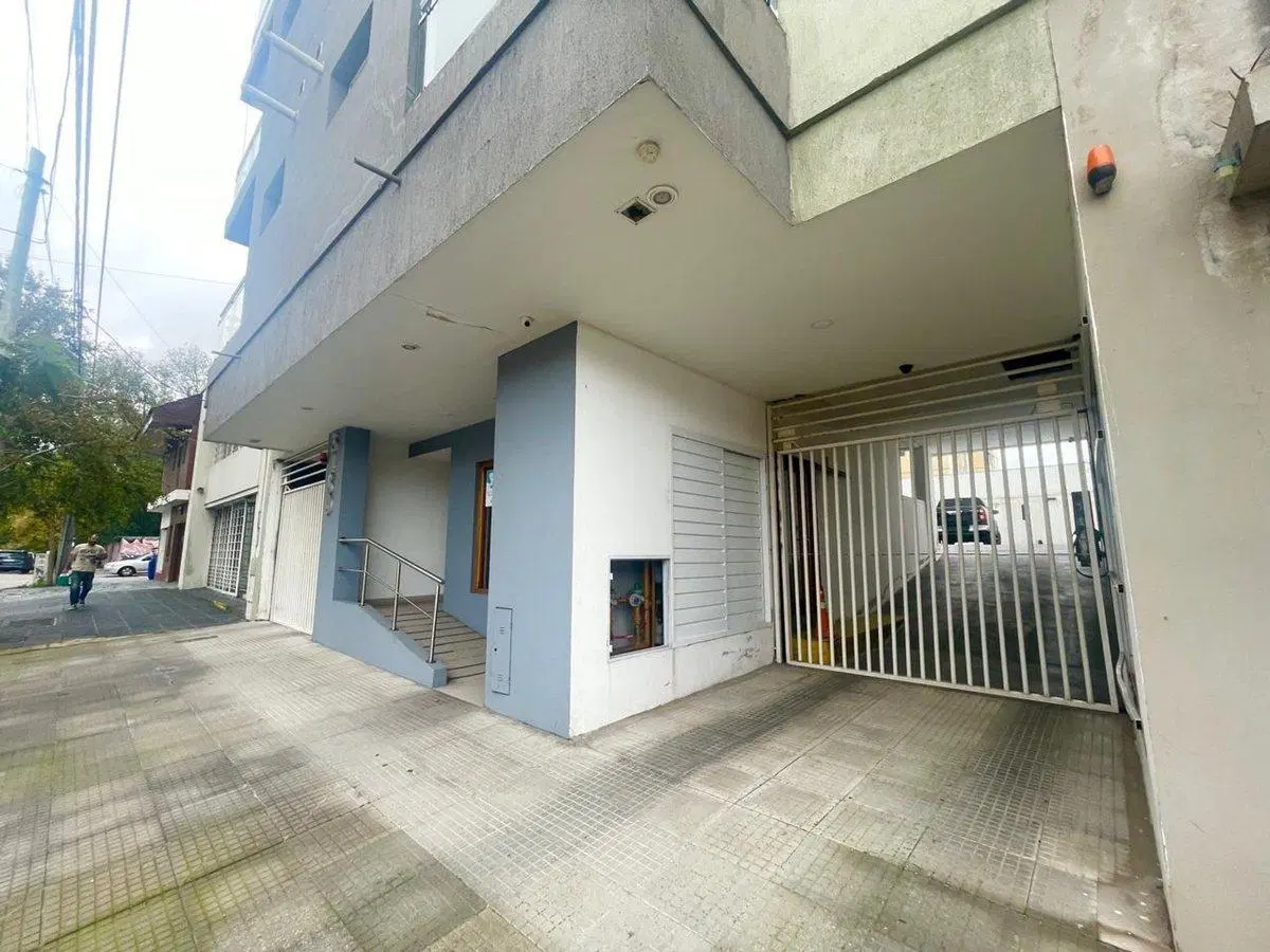 Venta departamento 2 ambientes al frente y cochera 2