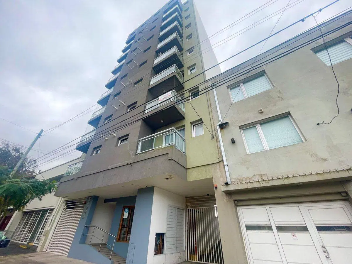 Venta departamento 2 ambientes al frente y cochera 5