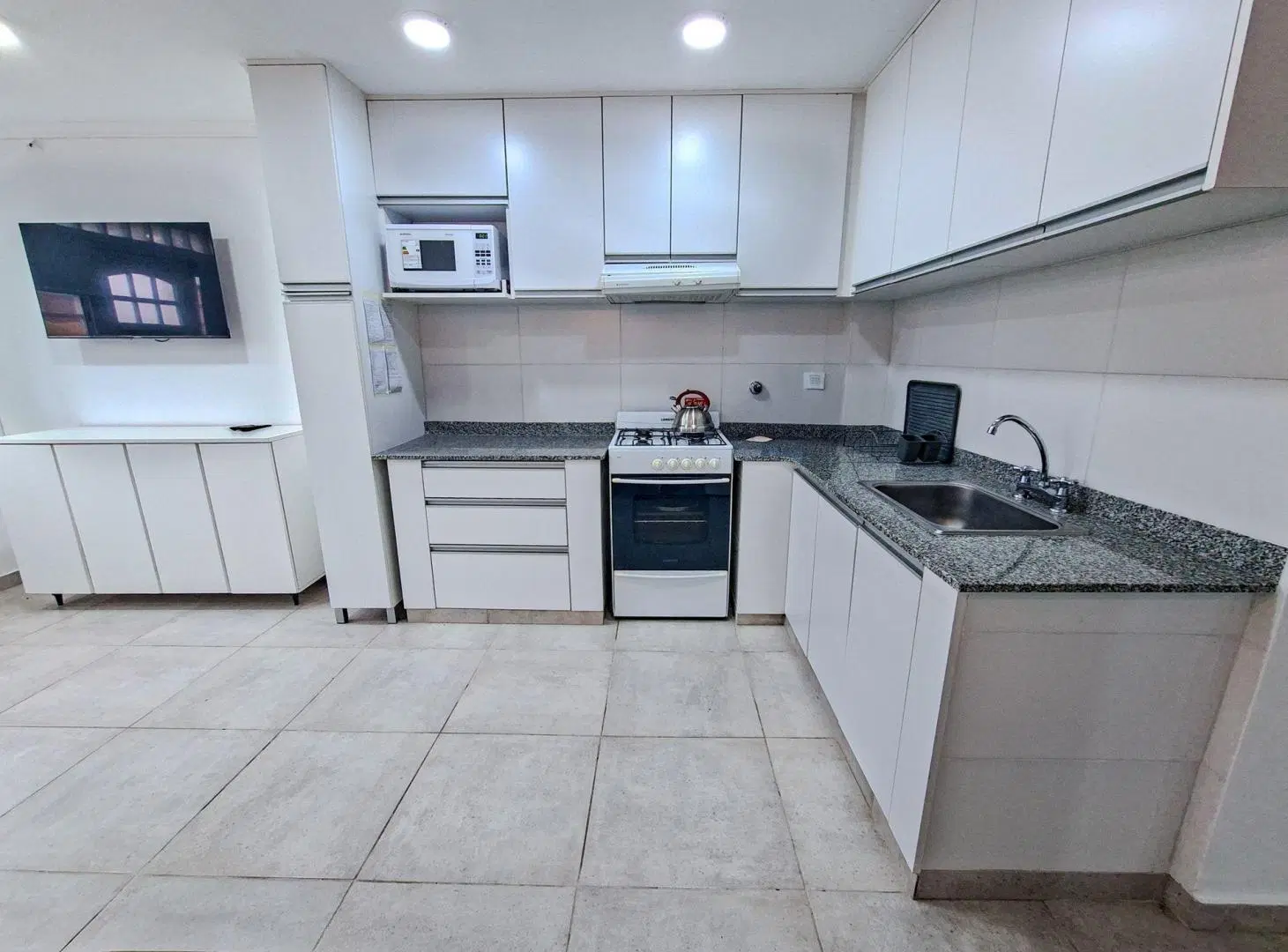Venta departamento 3 ambientes zona Faro Norte 5