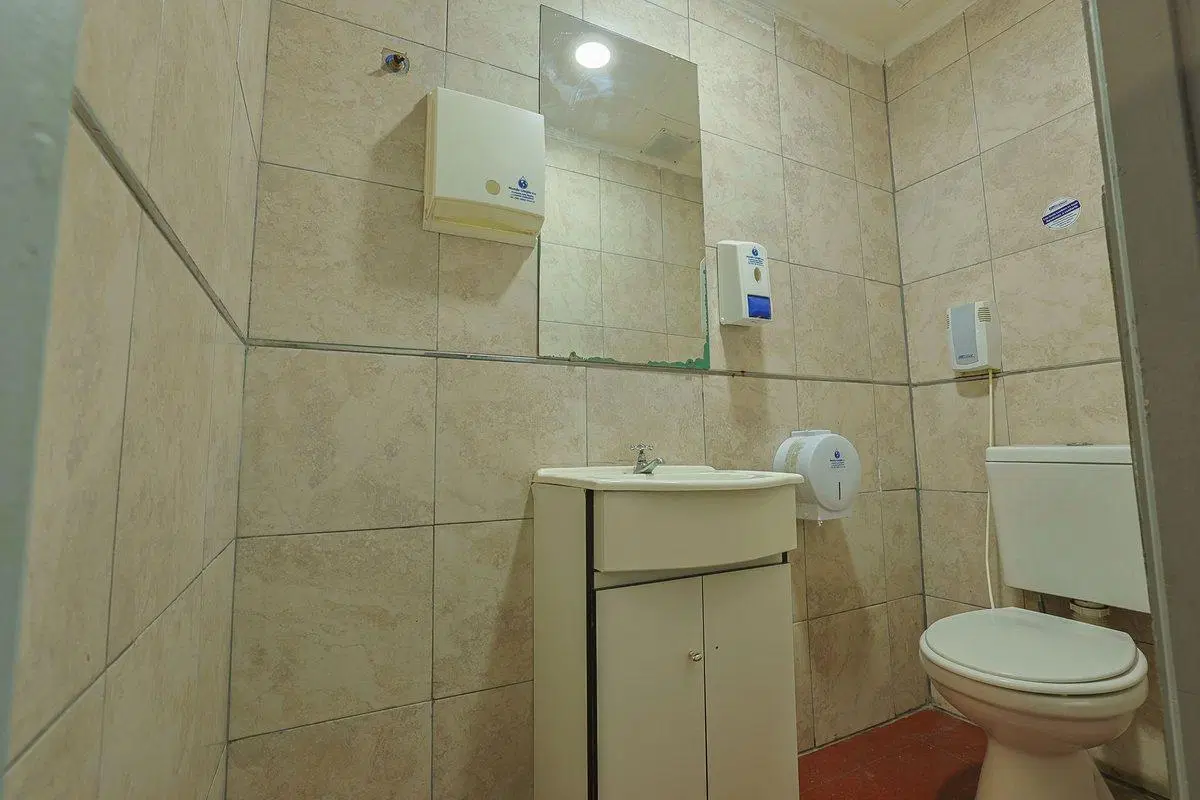 VENTA LOCAL Y DPTO 4 AMB RECICLADO AVENIDA JBJ 4