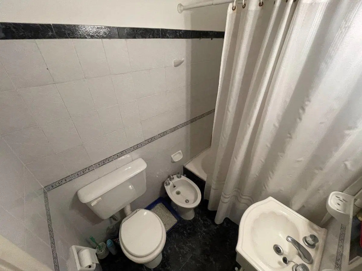 VENTA DEPTO 2 AMBIENTES A 1 CUADRA Y MEDIA DEL MAR 3