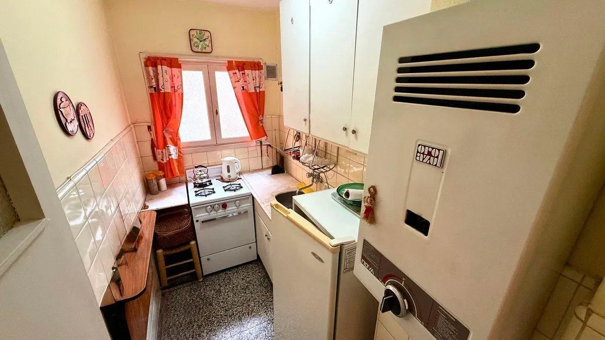 VENTA DEPARTAMENTO AMBIENTE Y MEDIO ZONA GUEMES. 3