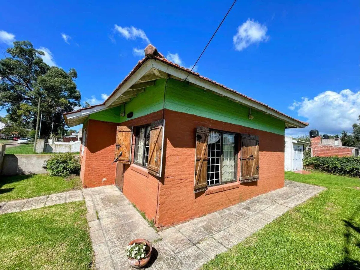 VENTA CASA 3 AMBIENTES CON COCHERA SANTA CLARA 3