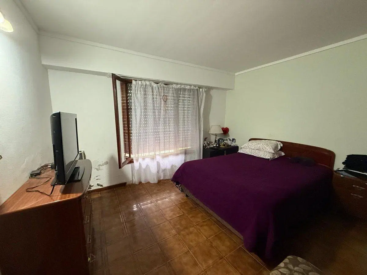 VENTA CASA 4 AMBIENTES COCHERA BARRIO LIBERTAD 2