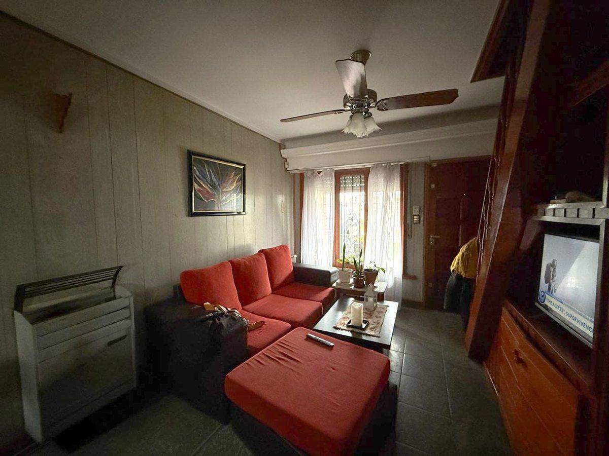 Foto de VENTA CASA 4 AMBIENTES COCHERA BARRIO LIBERTAD, imagen 1
