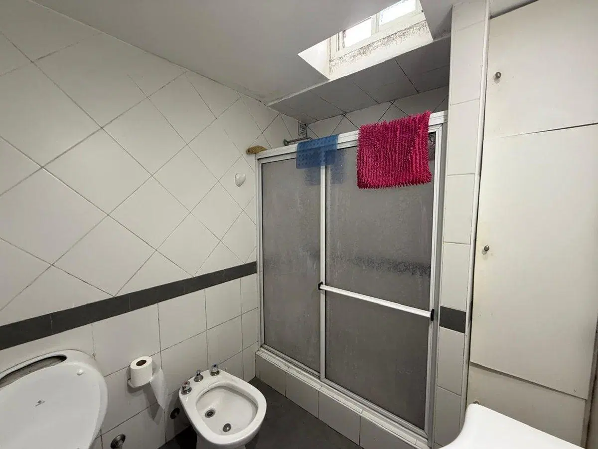 VENTA CASA 4 AMBIENTES COCHERA BARRIO LIBERTAD 5