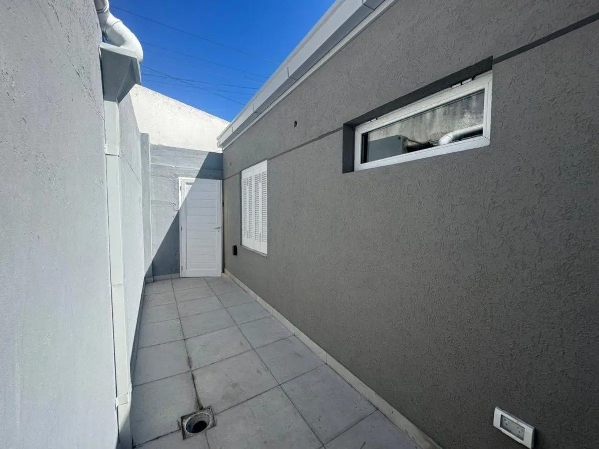 VENTA PH 2 AMBIENTES RECICLADO LA PERLA 3
