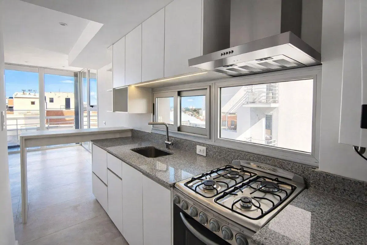 Venta departamento 2 amb estrenar cochera CHAUVIN 2