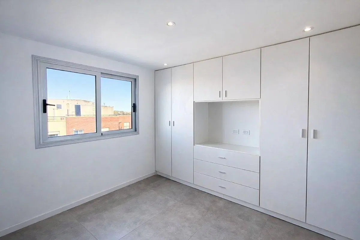 Venta departamento 2 amb estrenar cochera CHAUVIN 3