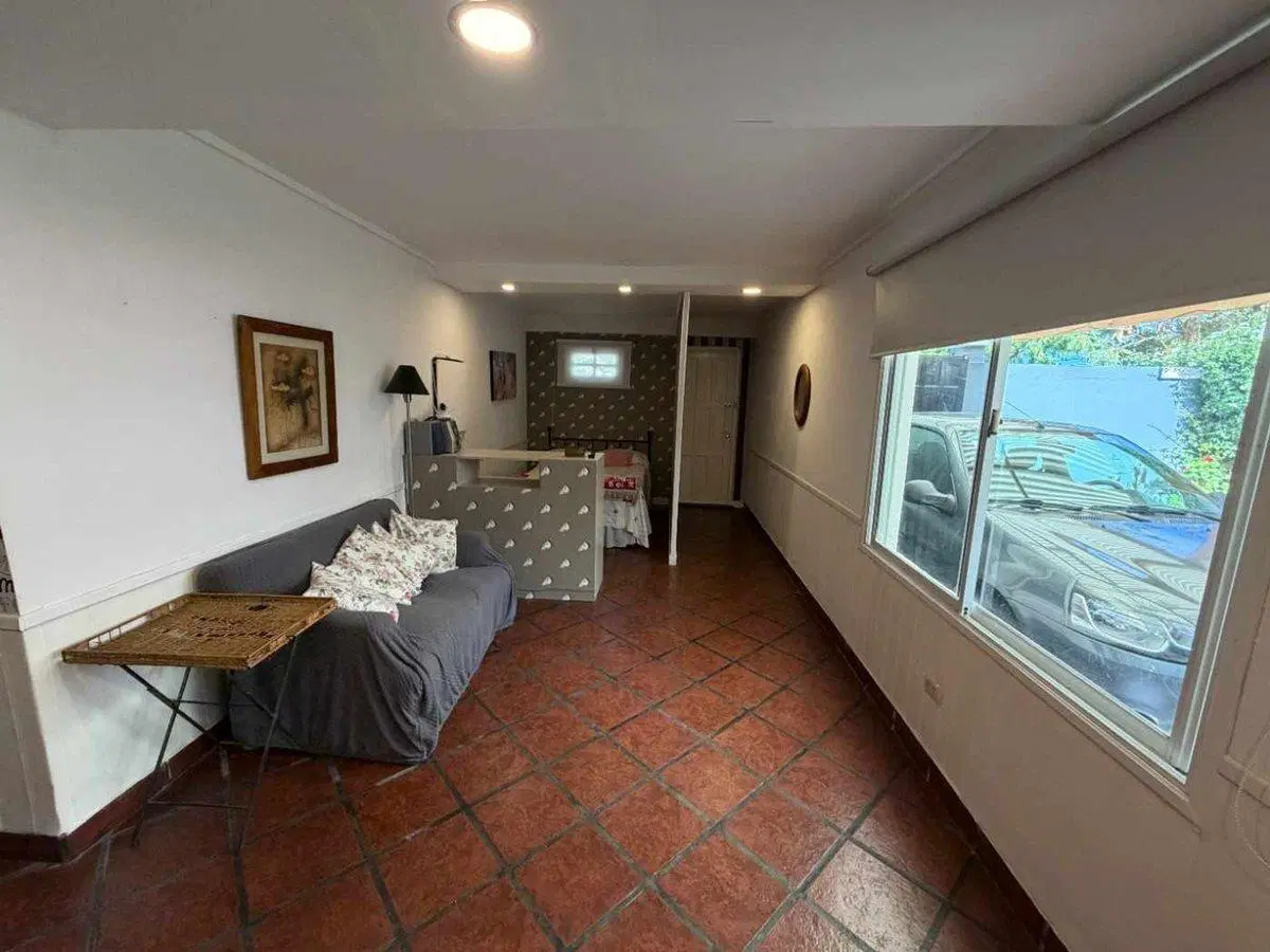VENTA CASA EN BLOCK 5 AMBIENTES Y 2 DEPARTAMENTOS 5