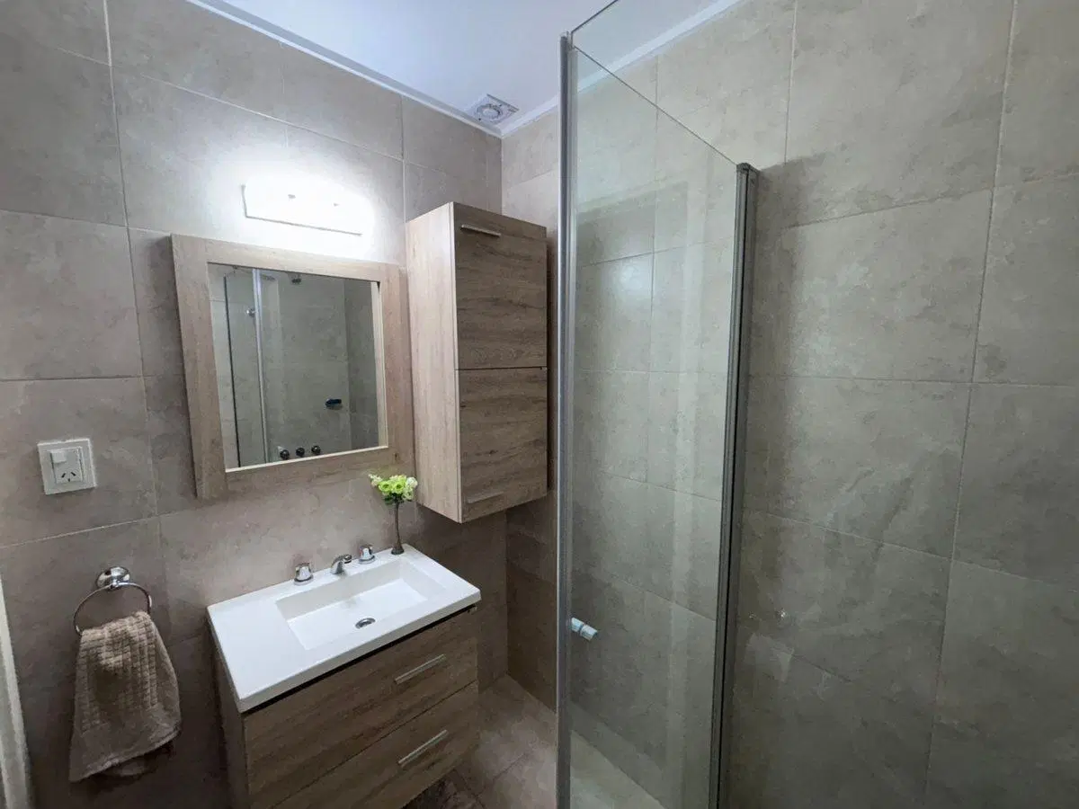 VENTA DEPARTAMENTO 2 AMBIENTES CON DEP. MIRAMAR 4