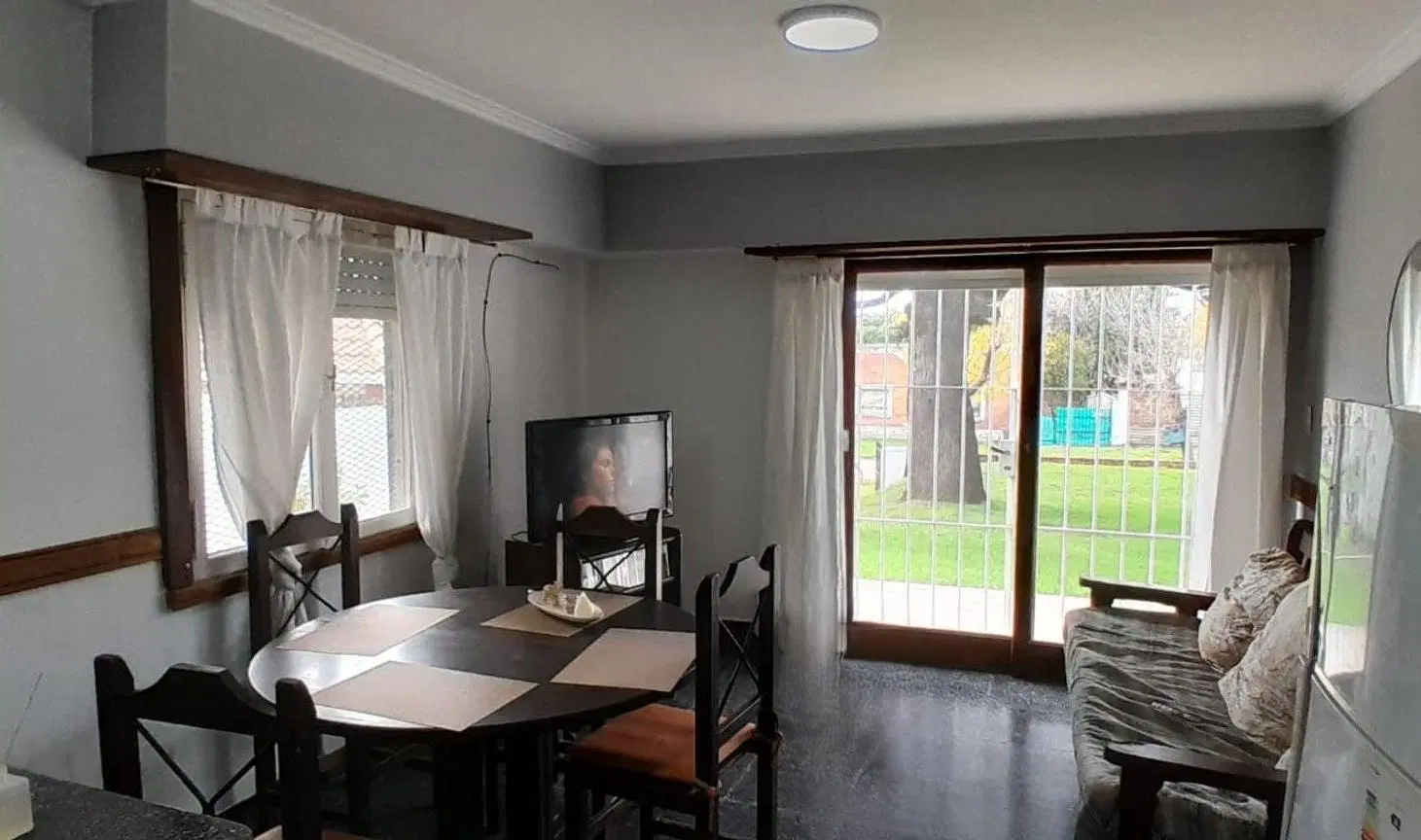 VENTA CASA 3 AMB C/PARQUE Y PARRILLA - MIRAMAR 2